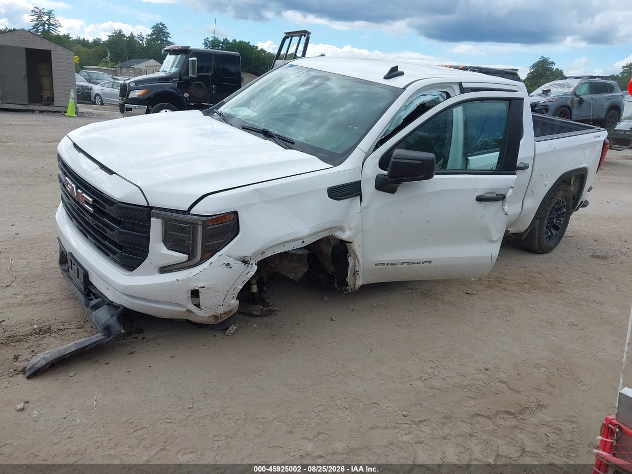 2024 GMC SIERRA 1500 4WD  SHORT BOX PRO · 2/11