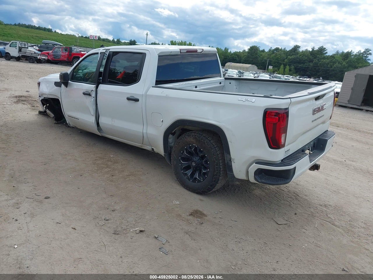 2024 GMC SIERRA 1500 4WD  SHORT BOX PRO · 3/11