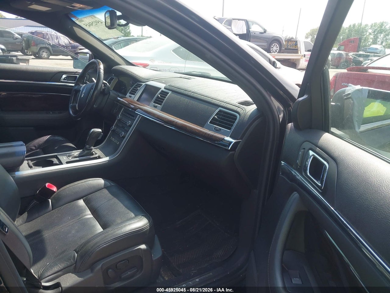 2010 LINCOLN MKS · 5/11