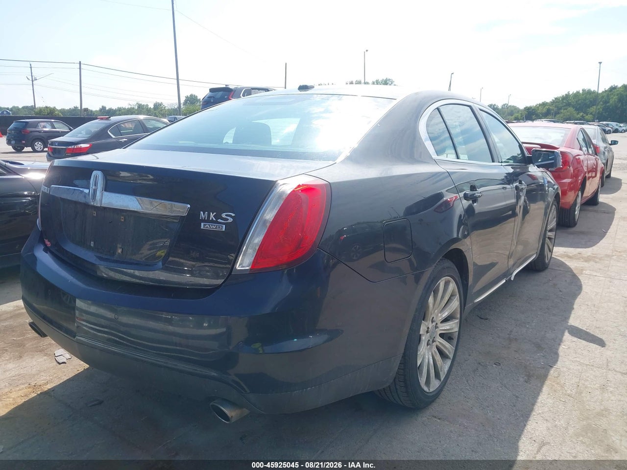 2010 LINCOLN MKS · 4/11