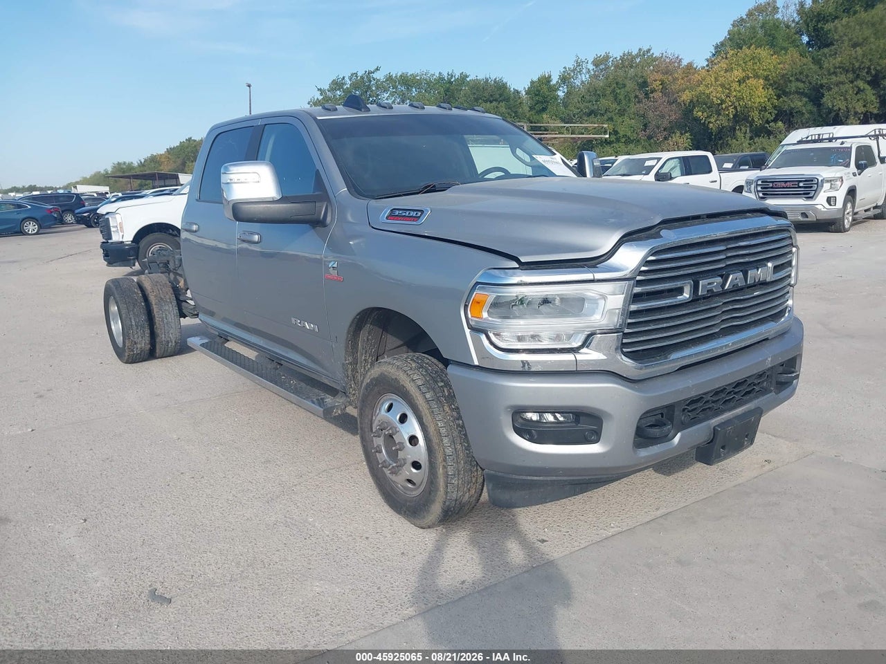 3C63RRJL7RG****** · 2024 RAM 3500 LARAMIE  4X4 8' BOX