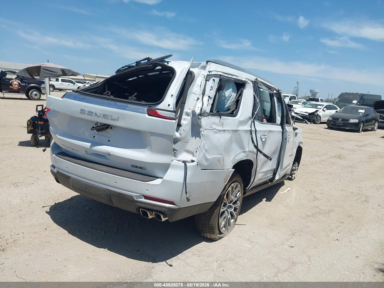 2026 GMC YUKON 2WD DENALI · 4/10
