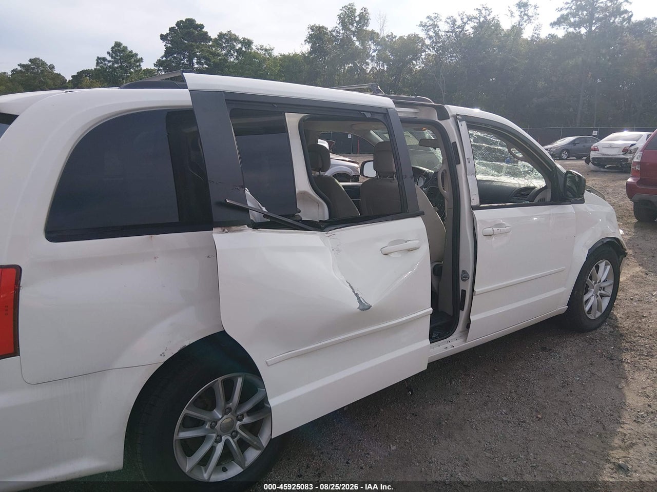 2013 DODGE GRAND CARAVAN SXT · 6/11