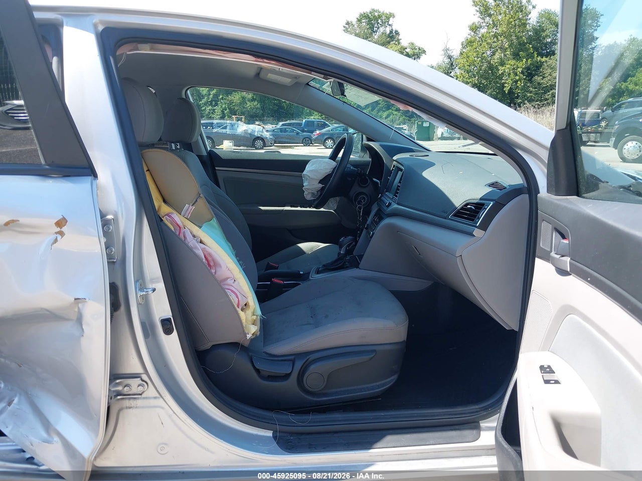 2018 HYUNDAI ELANTRA SEL · 5/11