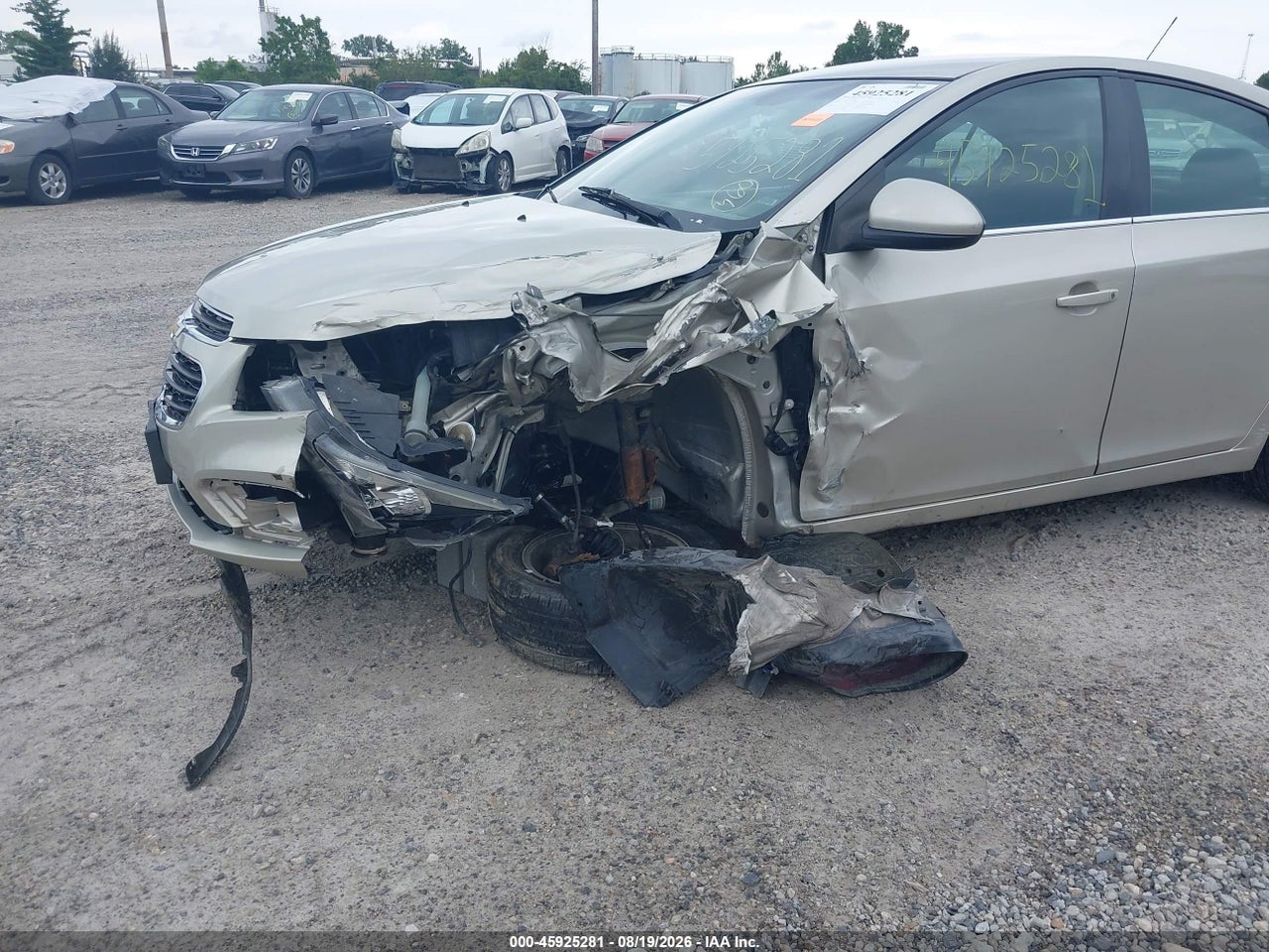 2016 CHEVROLET CRUZE LIMITED 1LT AUTO · 6/11