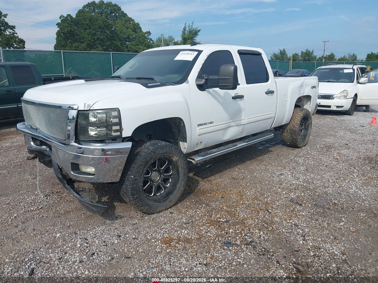 2011 CHEVROLET SILVERADO 2500HD LT · 2/11