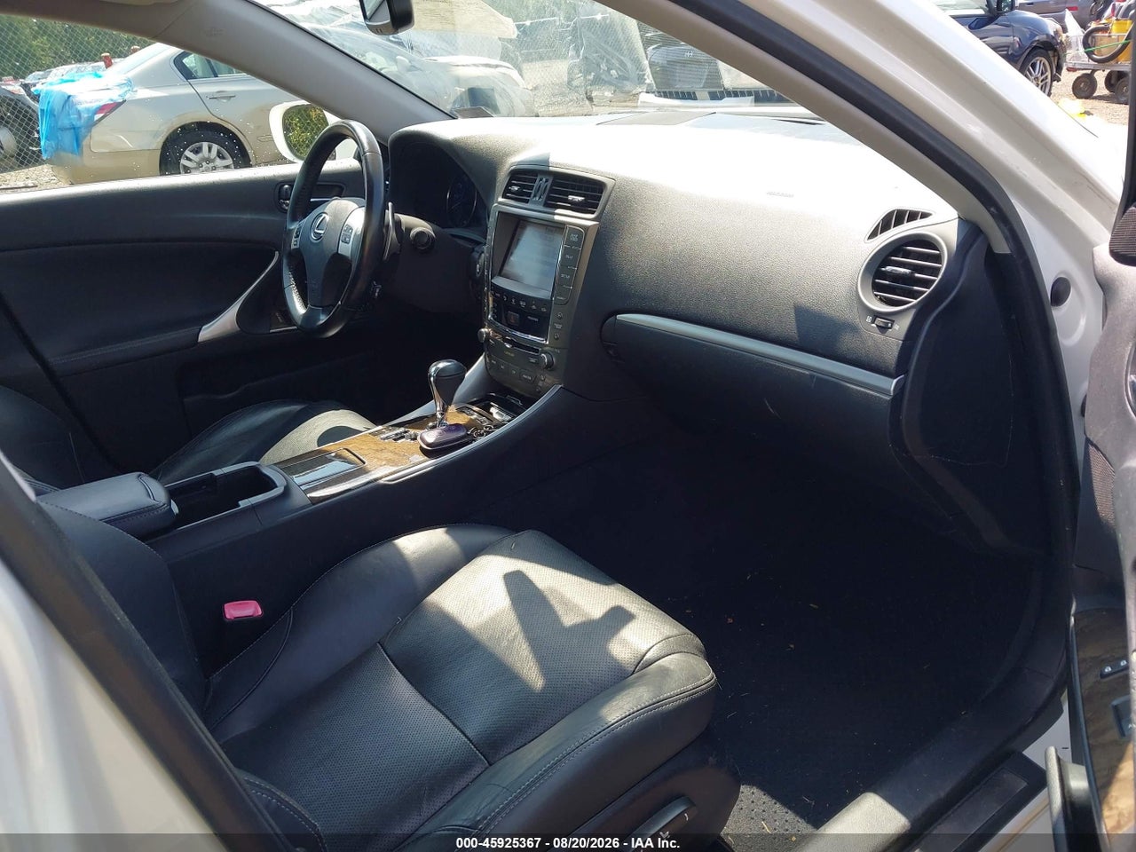 2011 LEXUS IS 250 · 5/11
