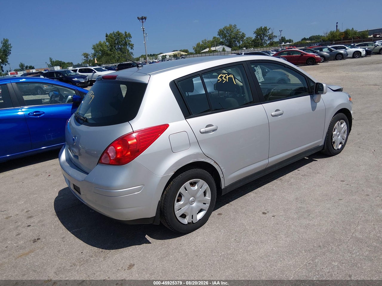 2011 NISSAN VERSA 1.8S · 4/11