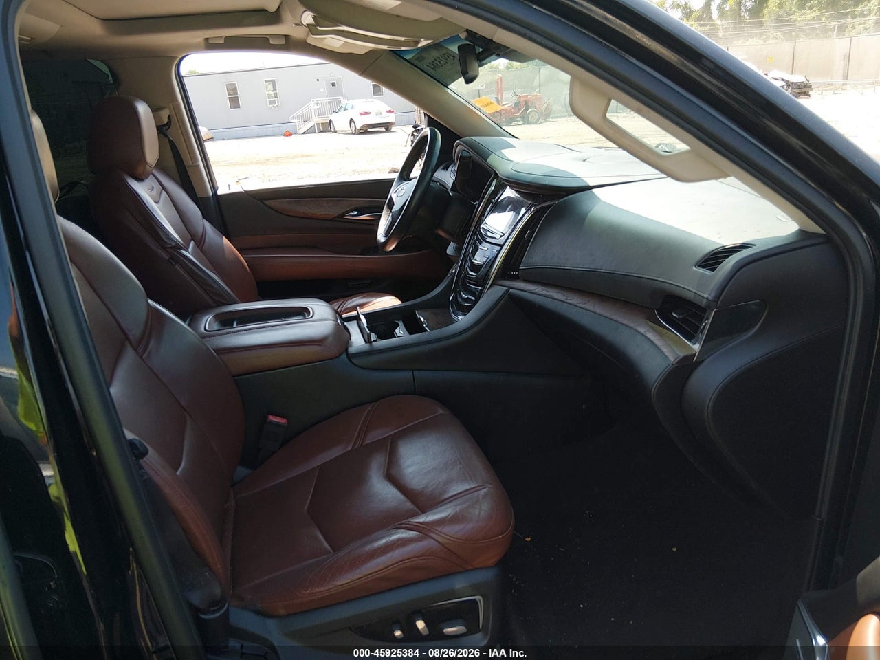 2015 CADILLAC ESCALADE LUXURY · 5/11