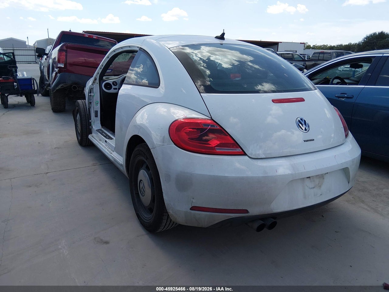 2015 VOLKSWAGEN BEETLE 1.8T · 3/11