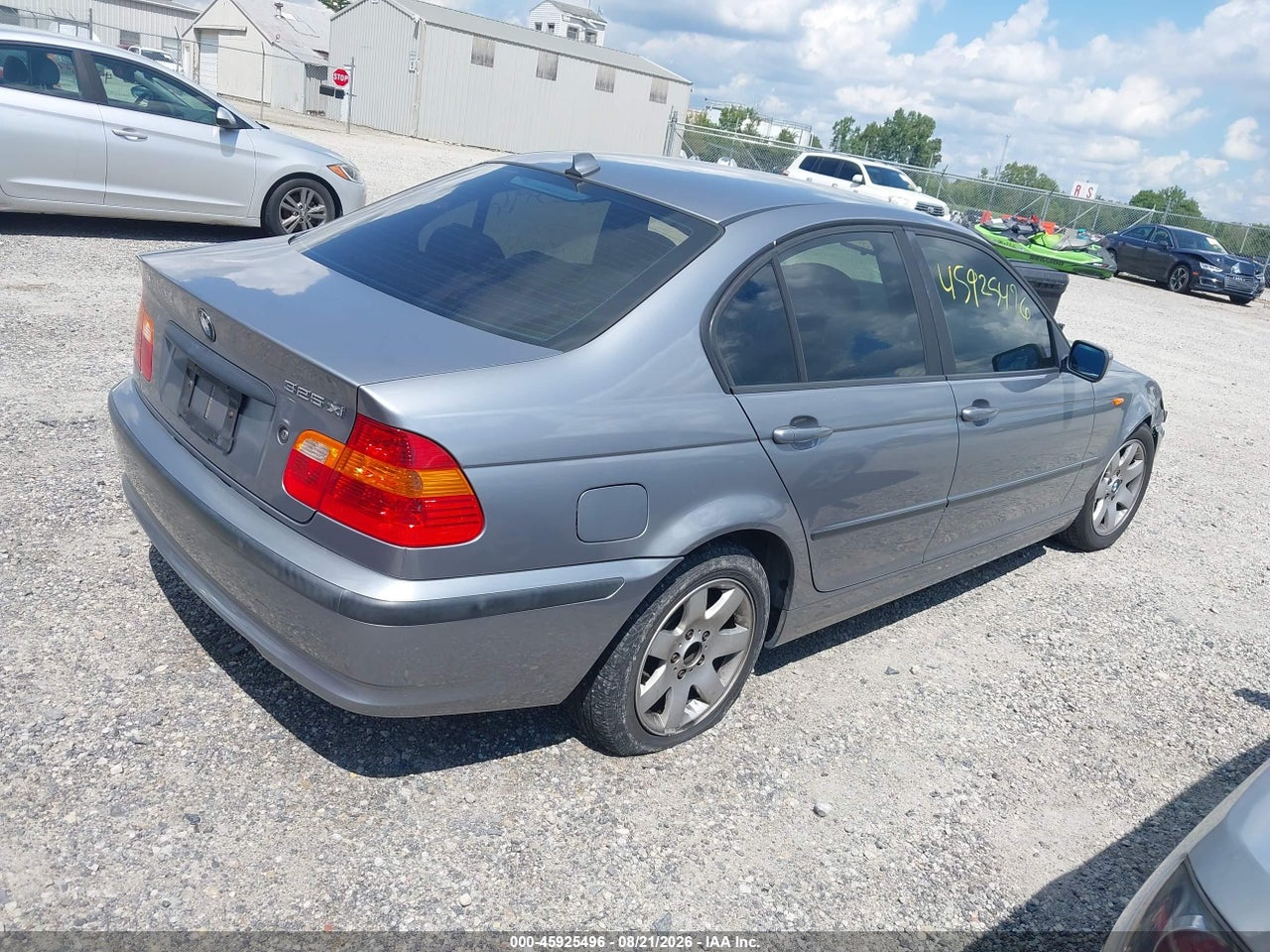 2004 BMW 325XI · 4/11