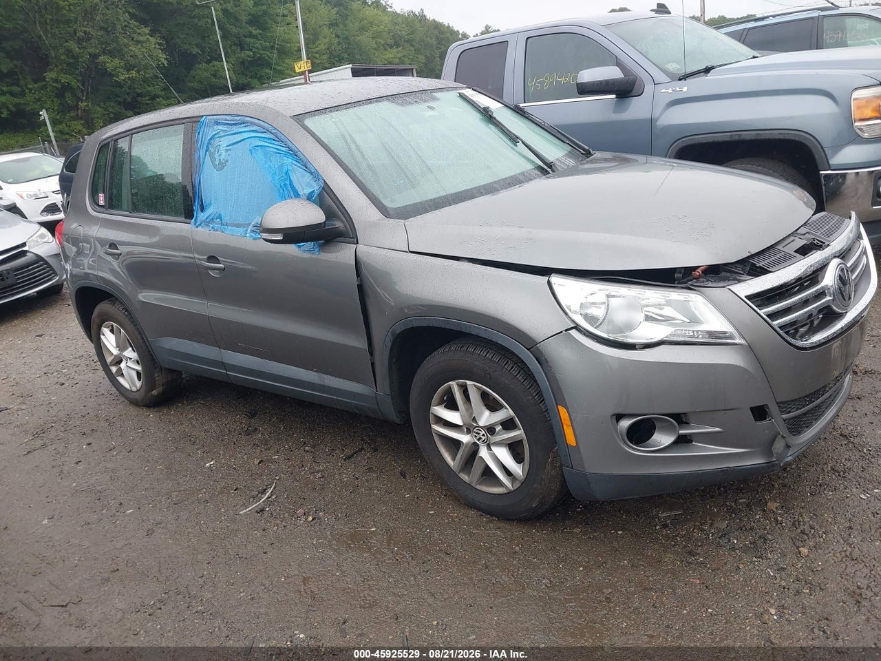 WVGBV7AX5BW****** · 2011 VOLKSWAGEN TIGUAN S