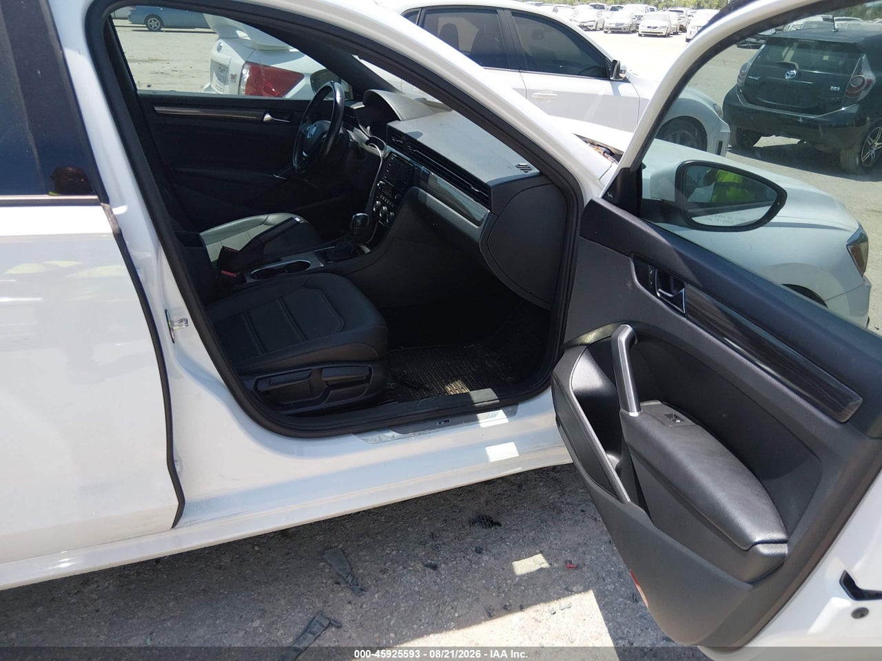 2021 VOLKSWAGEN PASSAT 2.0T R-LINE · 5/11