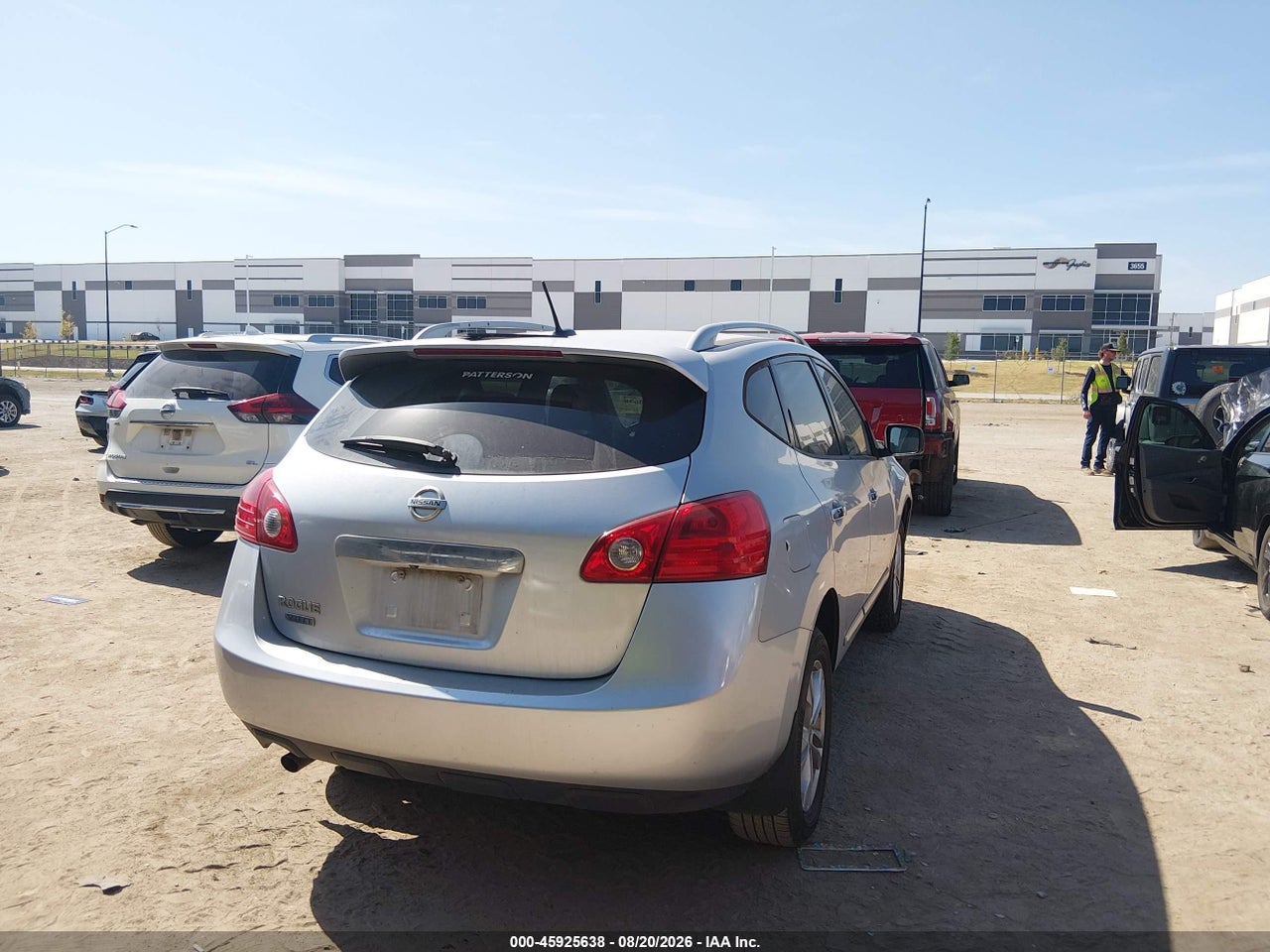2015 NISSAN ROGUE SELECT S · 4/11