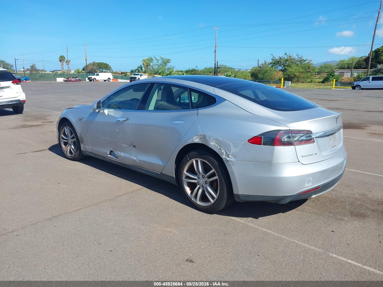 2013 TESLA MODEL S · 3/11