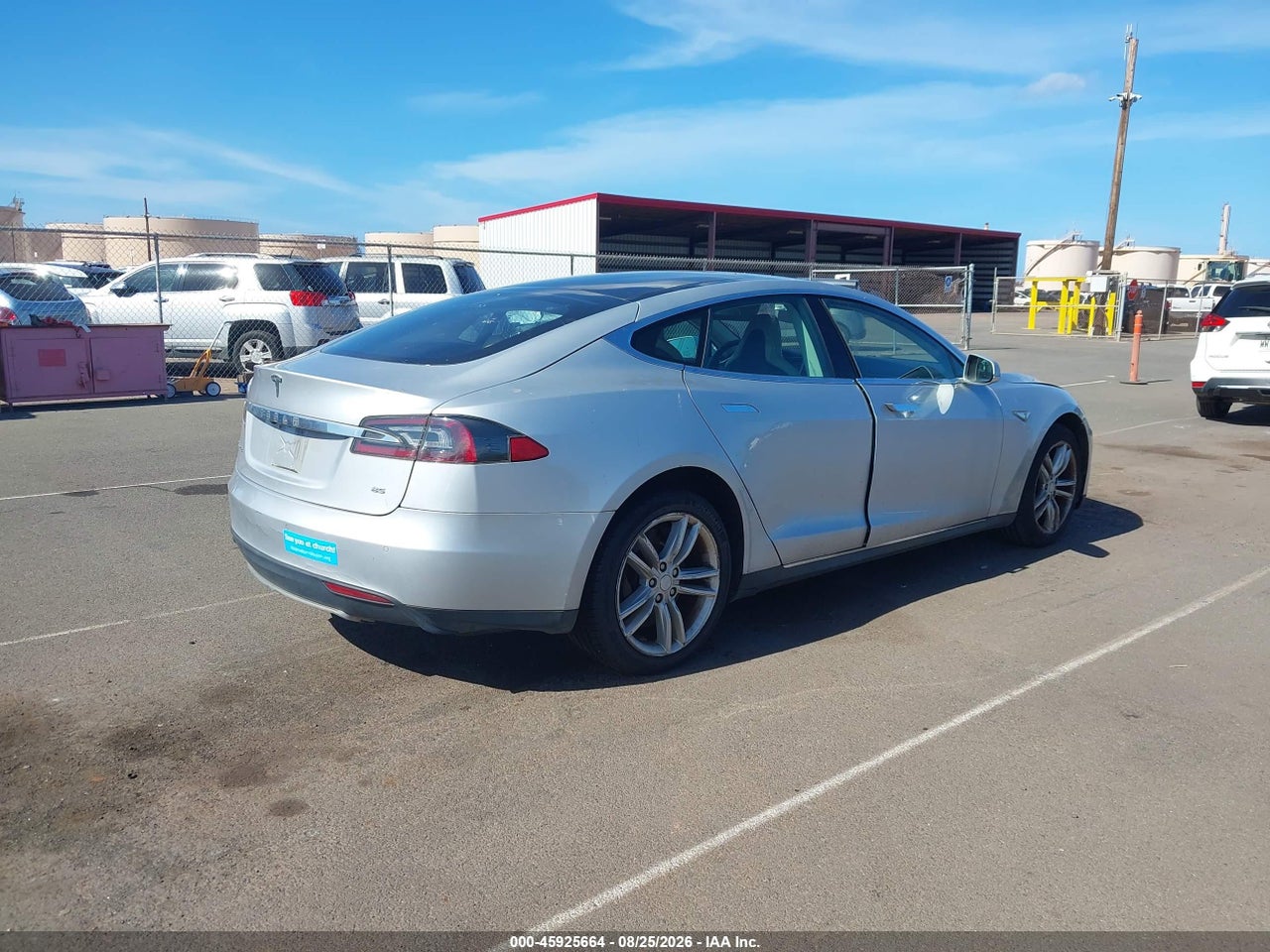 2013 TESLA MODEL S · 4/11