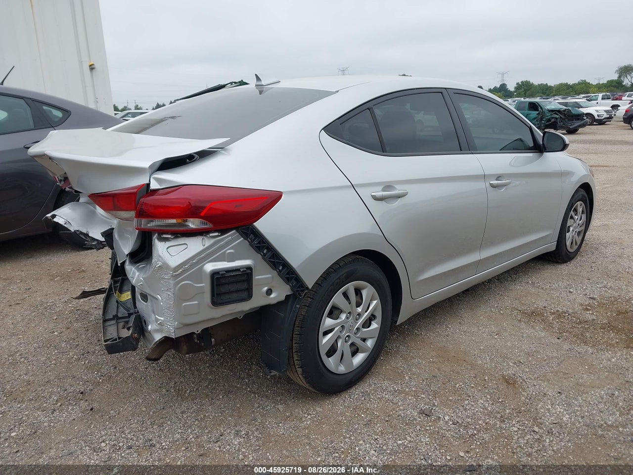 2017 HYUNDAI ELANTRA SE · 4/11