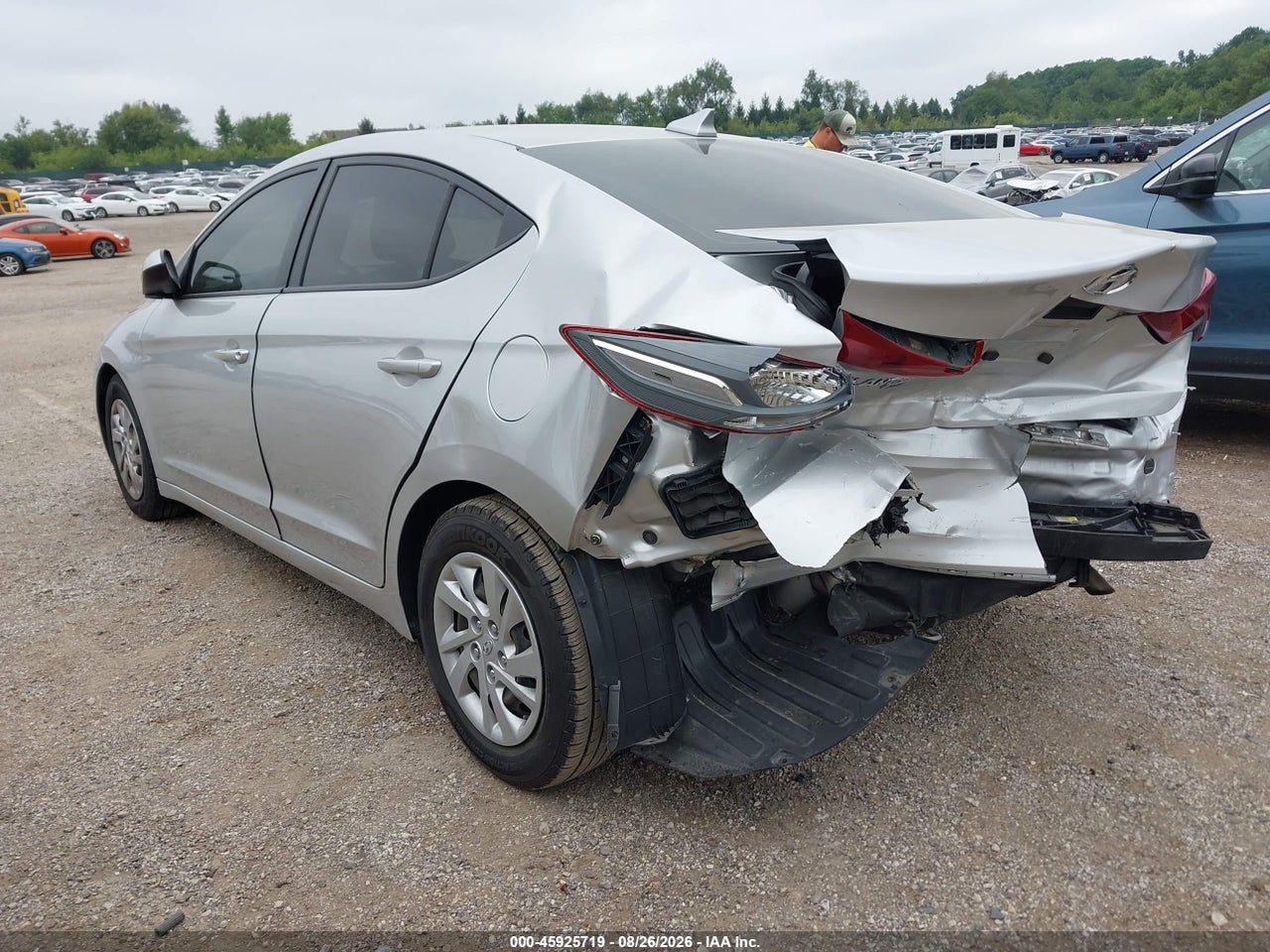 2017 HYUNDAI ELANTRA SE · 3/11