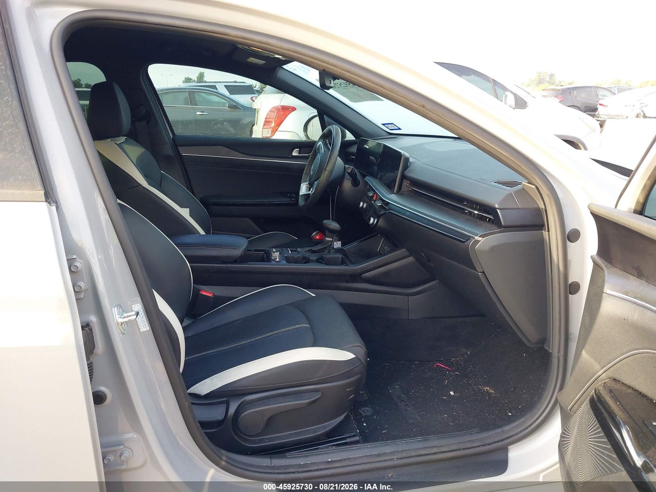 2025 KIA K5 GT-LINE · 5/11