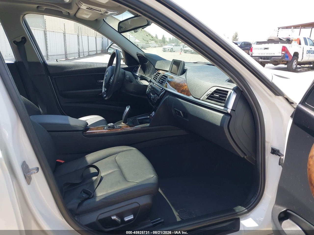 2016 BMW 320I · 5/11