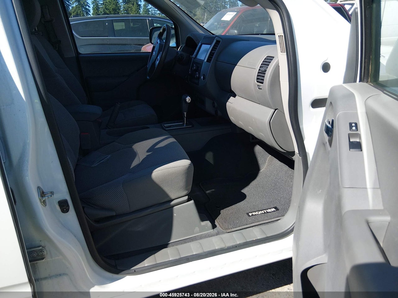2019 NISSAN FRONTIER SV · 5/11