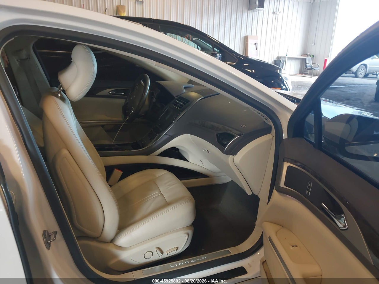 2013 LINCOLN MKZ · 5/11