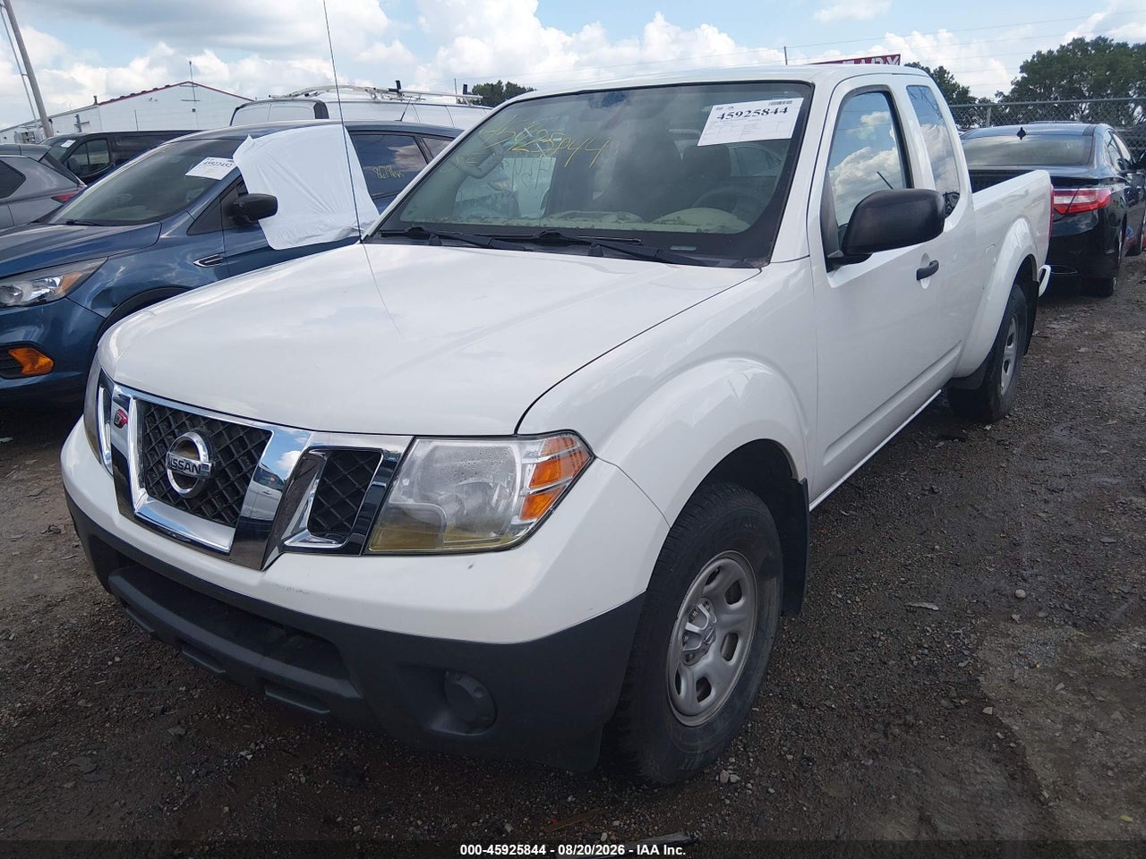 2019 NISSAN FRONTIER S · 2/11