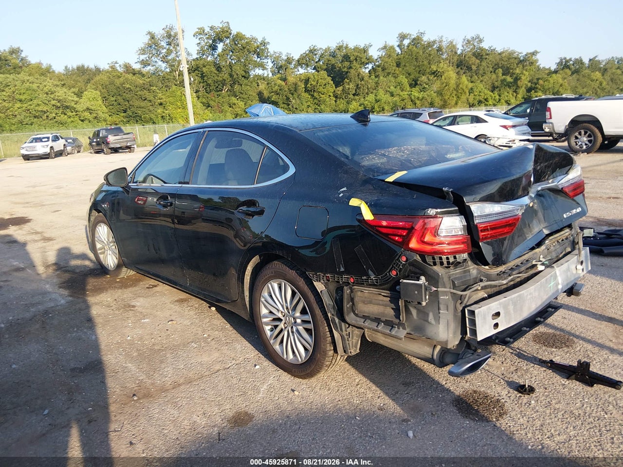 2017 LEXUS ES 350 · 3/11