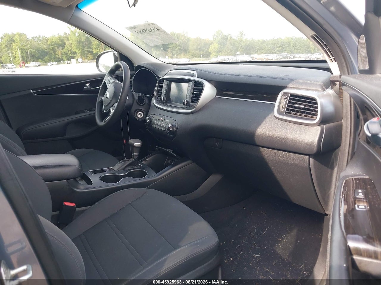 2020 KIA SORENTO 2.4L LX · 5/11