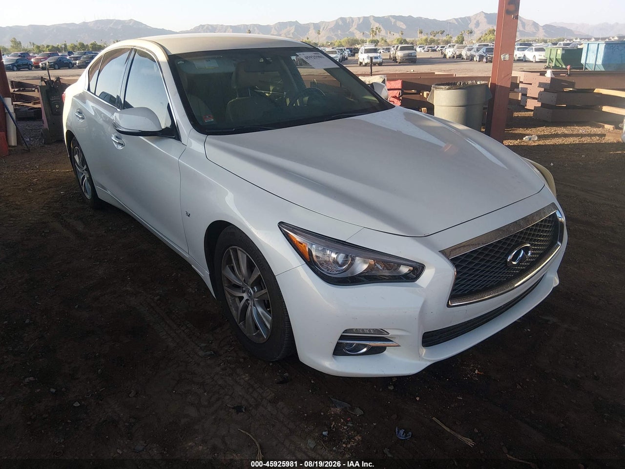 2015 INFINITI Q50   · 6/11