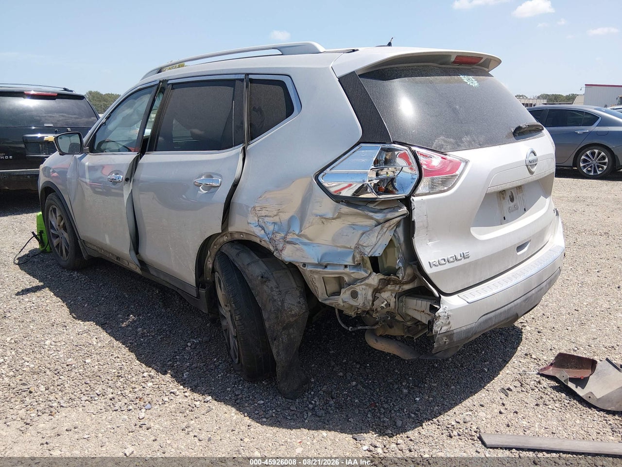 2015 NISSAN ROGUE SL · 6/11