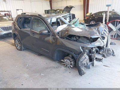 1C4PJMLN1KD****** · 2019 JEEP CHEROKEE LATITUDE PLUS 4X4