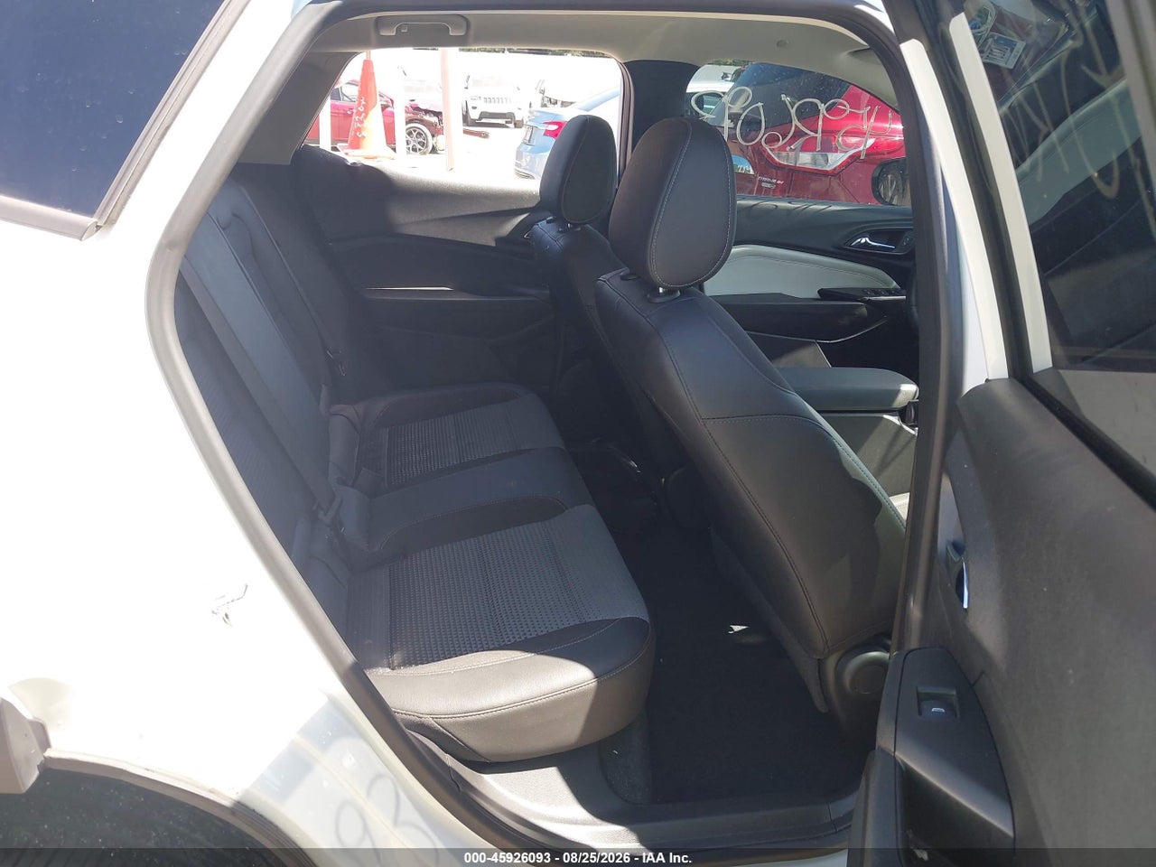 2024 CHEVROLET TRAX FWD LT · 8/11