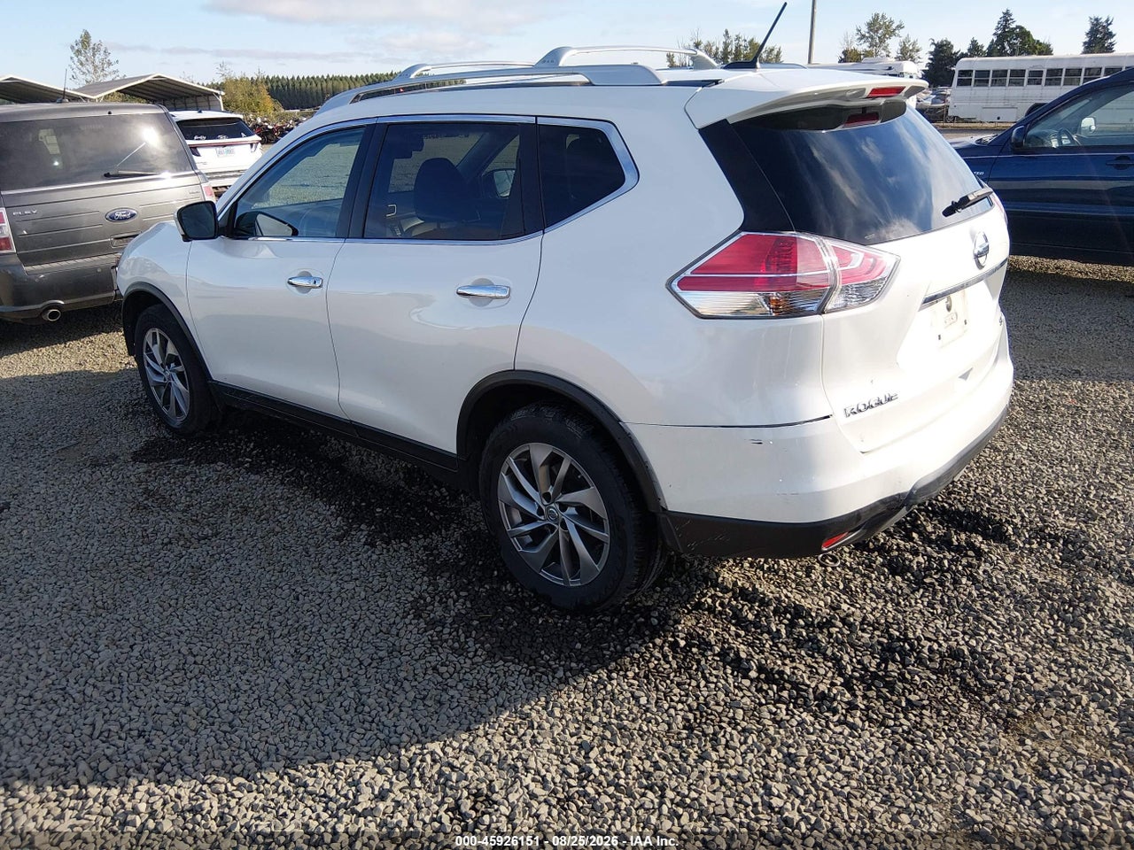 2015 NISSAN ROGUE SL · 3/11