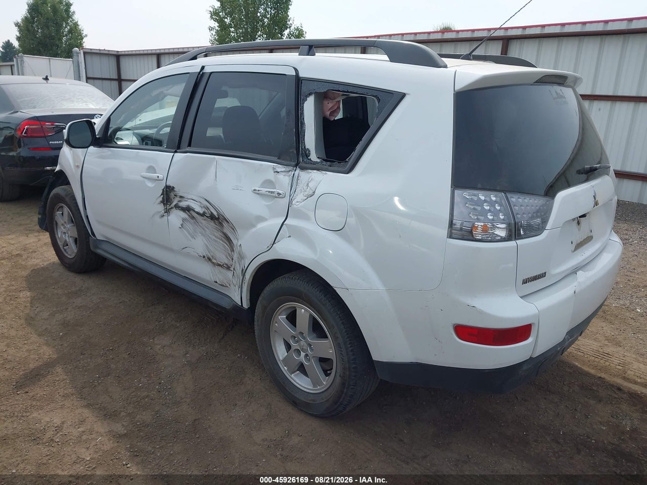 2009 MITSUBISHI OUTLANDER ES · 3/10