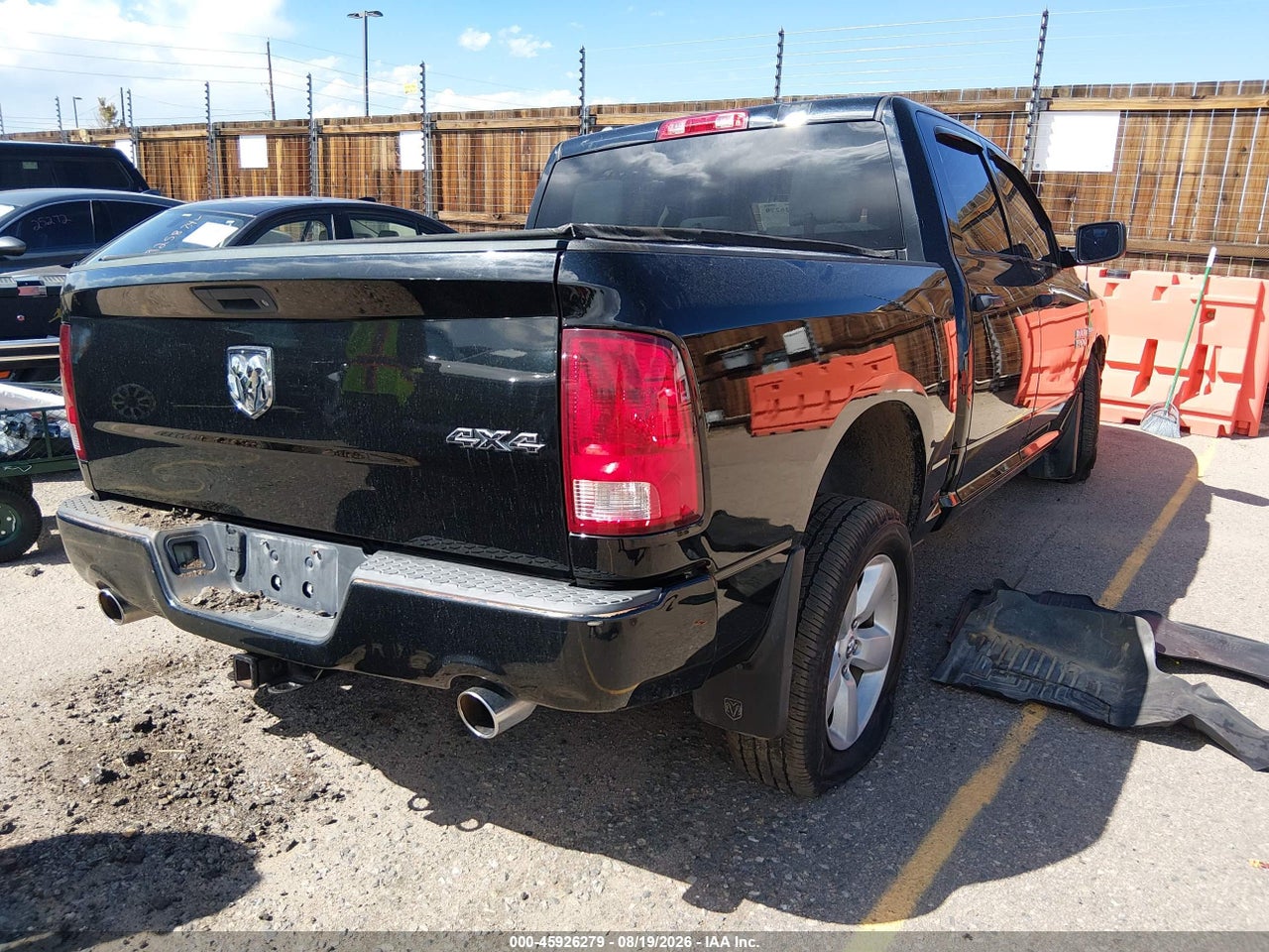 2014 RAM 1500 EXPRESS · 4/10