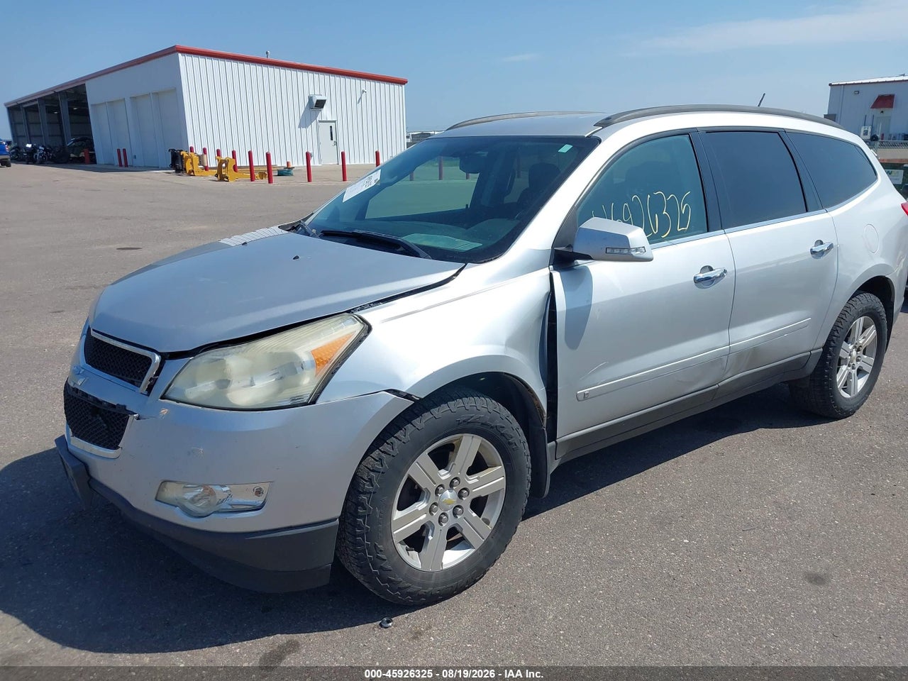 2010 CHEVROLET TRAVERSE LT · 2/11