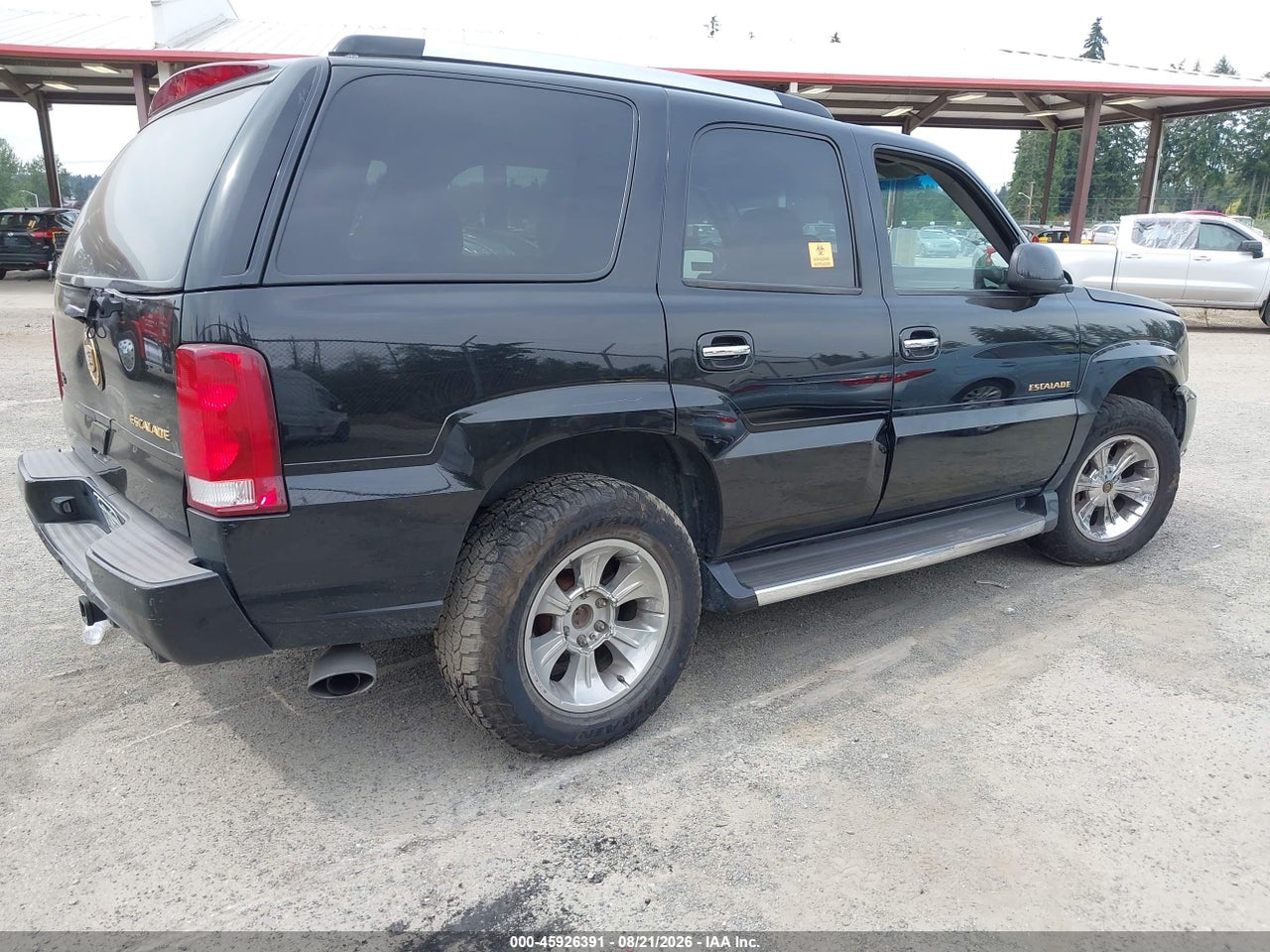 2002 CADILLAC ESCALADE STANDARD · 4/10