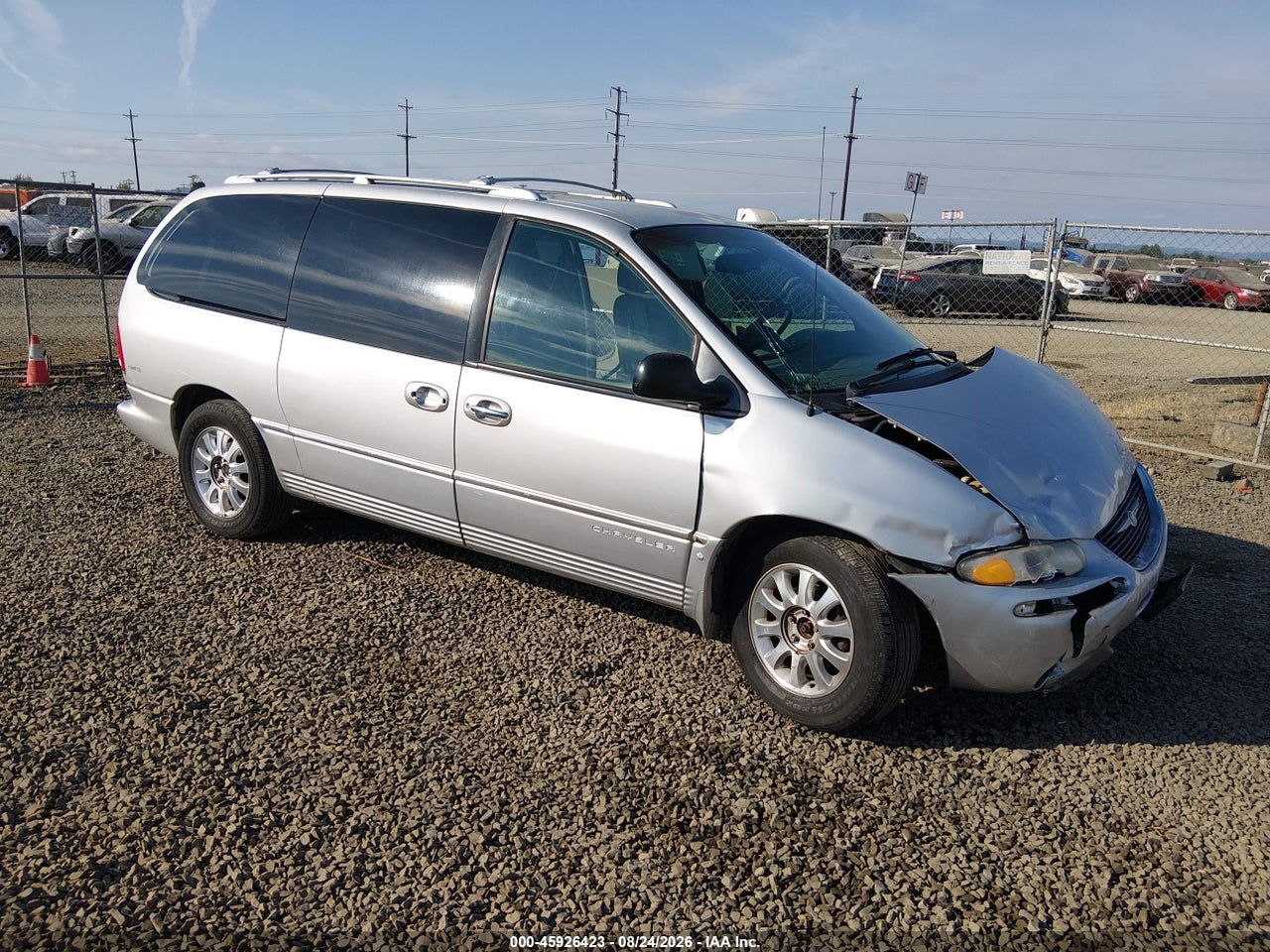 1C4GP64L5YB****** · 2000 CHRYSLER TOWN &amp; COUNTRY LIMITED