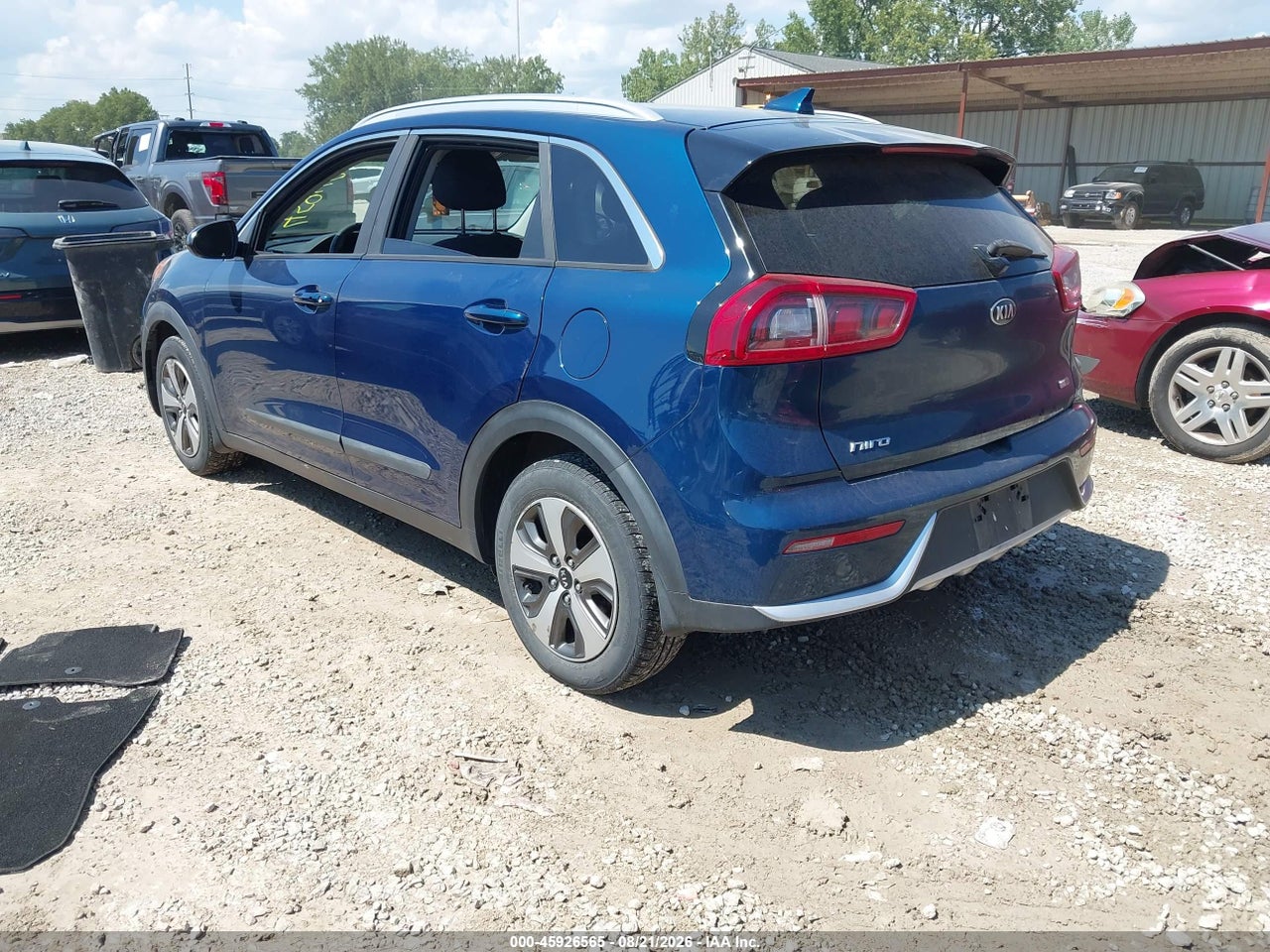 2017 KIA NIRO LX · 3/11