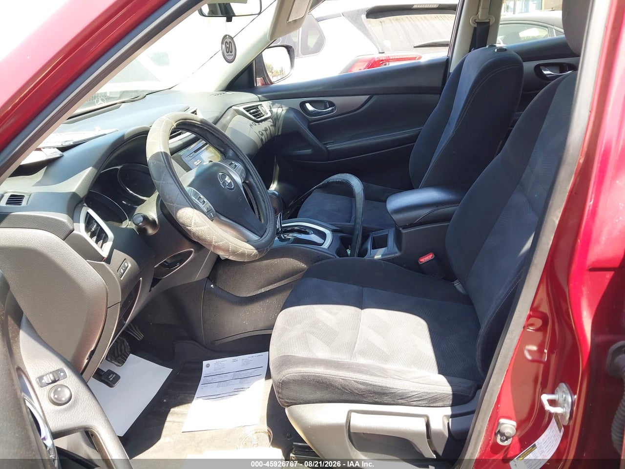 2016 NISSAN ROGUE S · 5/11