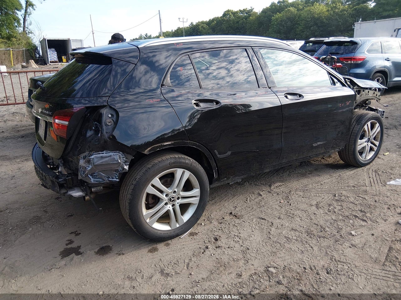 2020 MERCEDES-BENZ GLA 250 4MATIC · 4/7