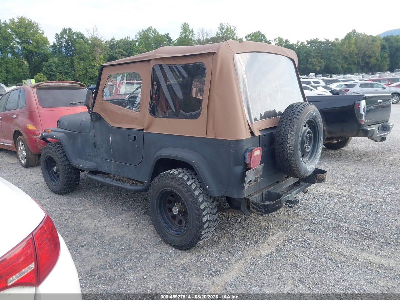 2J4FY19P1NJ****** · 1992 JEEP WRANGLER / YJ S · 3/11