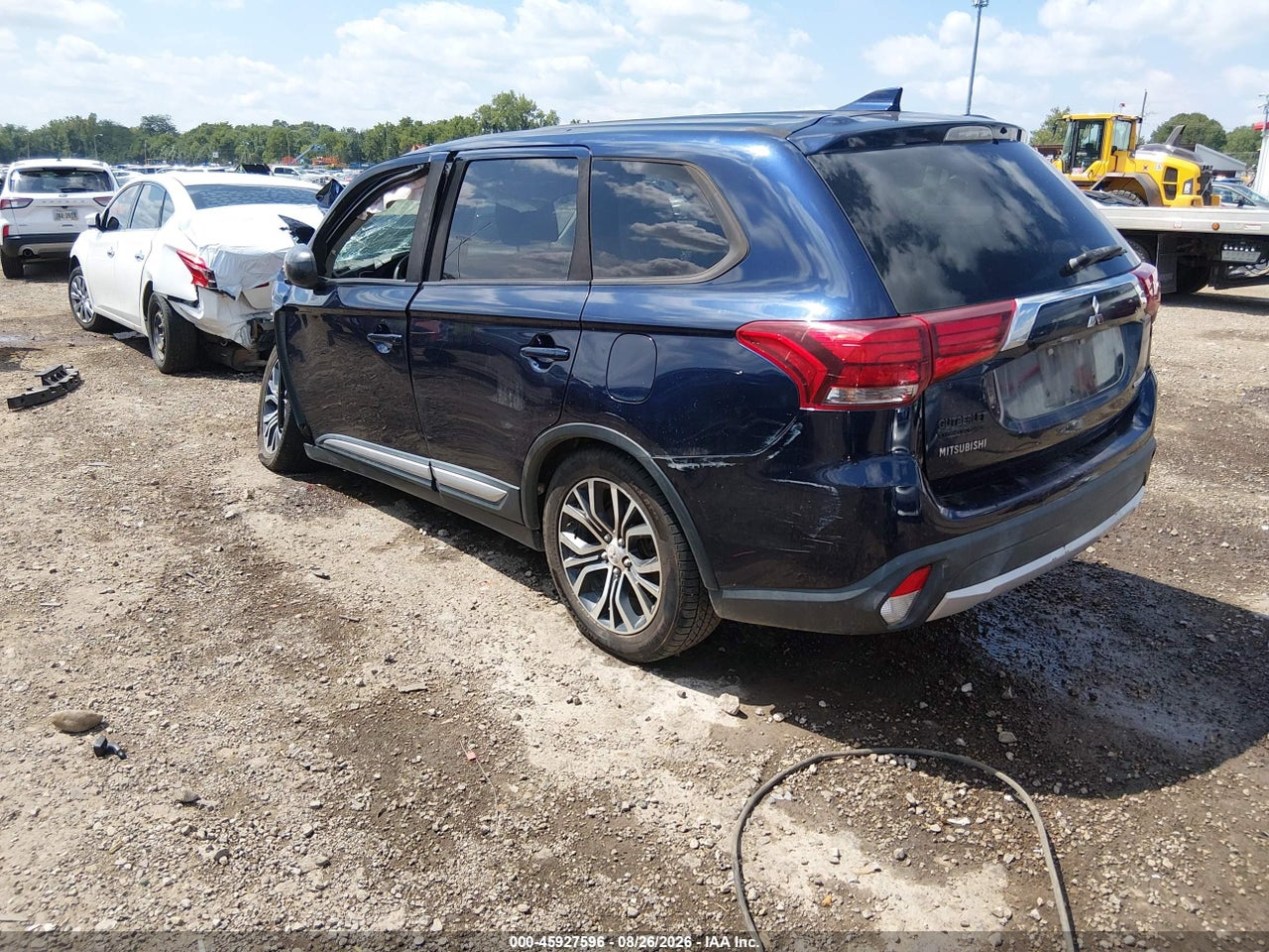 2018 MITSUBISHI OUTLANDER ES · 3/11