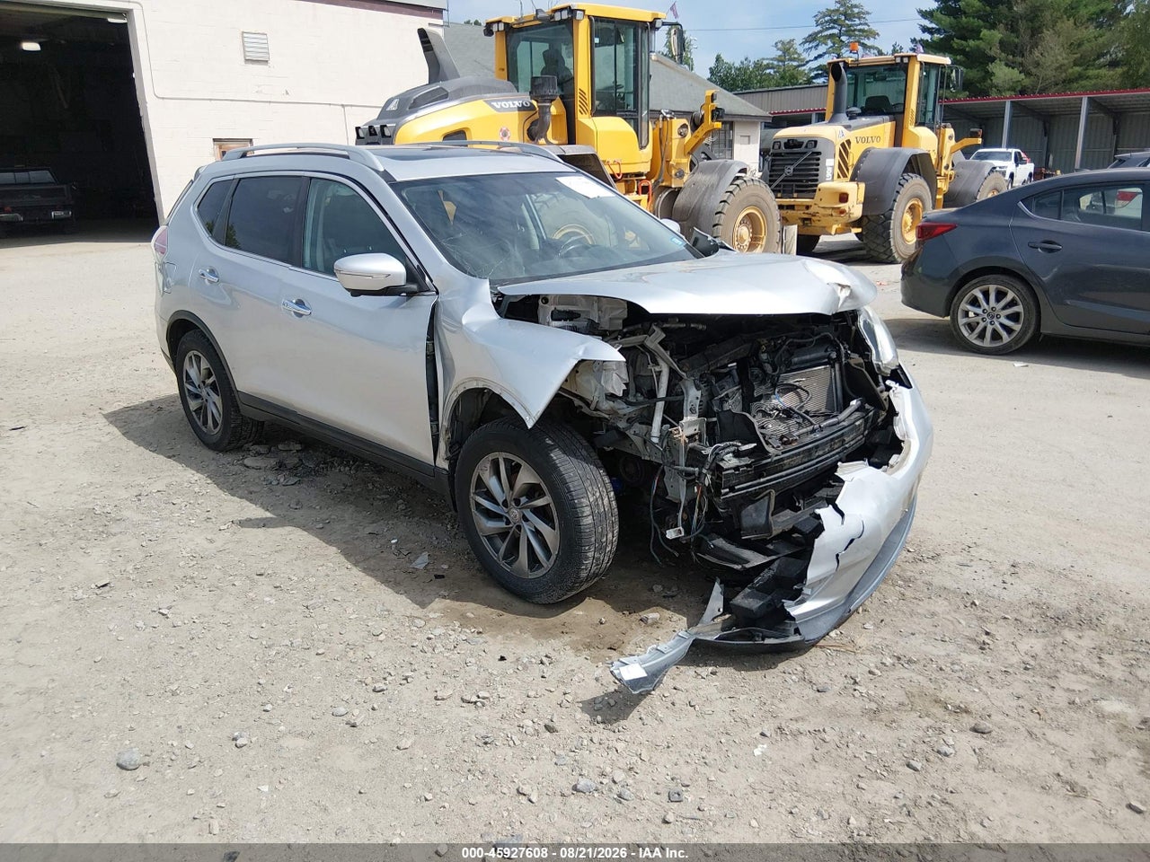 5N1AT2MV1FC****** · 2015 NISSAN ROGUE SL
