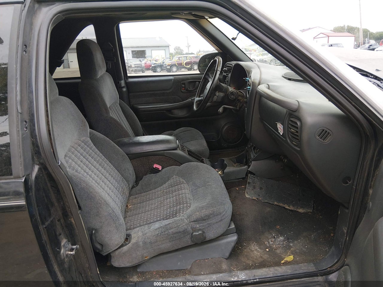 2000 CHEVROLET BLAZER LS · 5/11