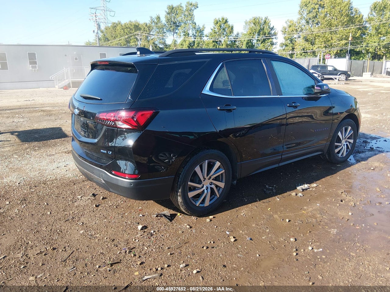 2022 CHEVROLET EQUINOX AWD LT · 4/10