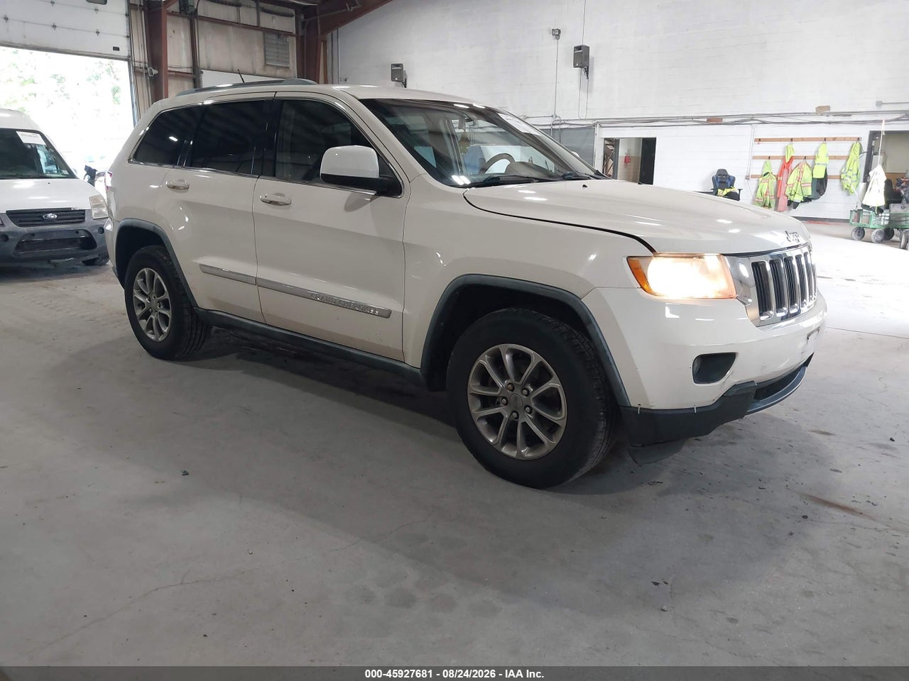 1J4RR4GGXBC****** · 2011 JEEP GRAND CHEROKEE LAREDO