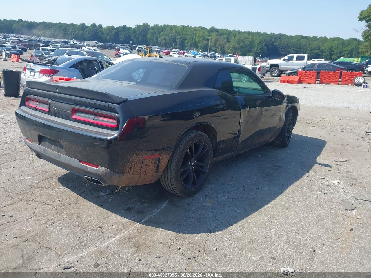2017 DODGE CHALLENGER SXT · 4/10