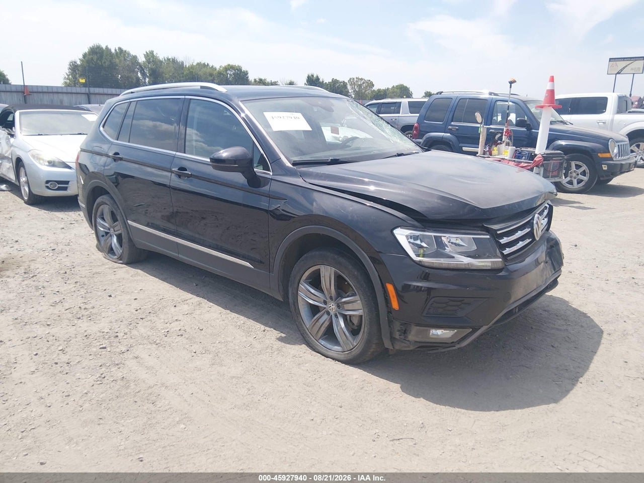 3VV3B7AX4MM****** · 2021 VOLKSWAGEN TIGUAN 2.0T SE/2.0T SE R-LINE BLACK/2.0T SEL